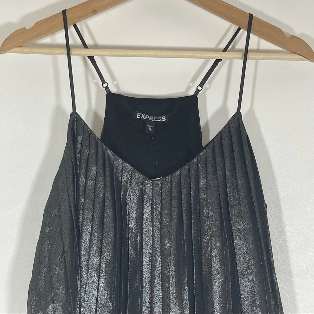 NWT Express Trapeze Cami Tank Top Glittering Metallic Pleated Gray Sz M